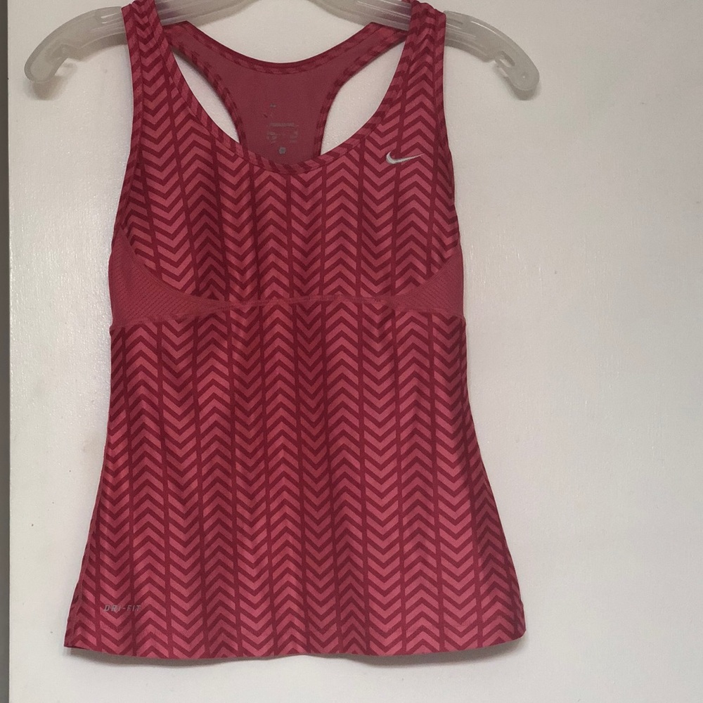 pink nike tank top